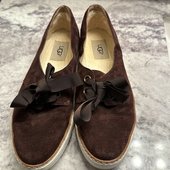 UGG Carilyn Suede Slip-Ons, Brown size 9 - Picture 2 of 8